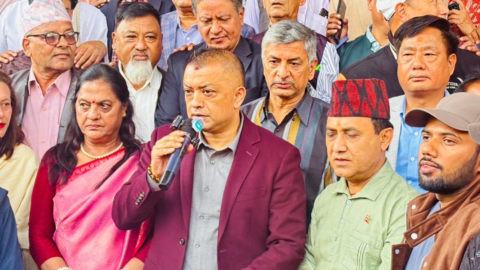 नागरिकको विश्वास जित्नेगरी कांग्रेसलाई रूपान्तरण गर्छौं : गगन थापा